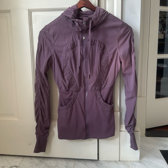 Lululemon Athletica Zip Up Jacket w Hood, Deep Pockets, Thumbholes, Purple, 8 EC - Picture 2 of 13